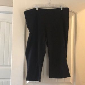 Lane Bryant Livi Active Capri Yoga Pant Size 22/24
